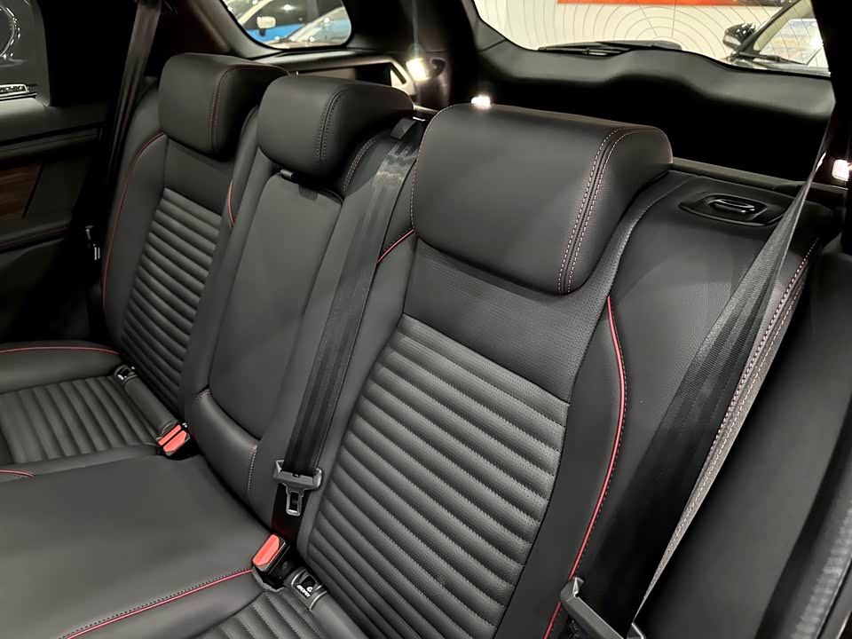 Land Rover Discover sports