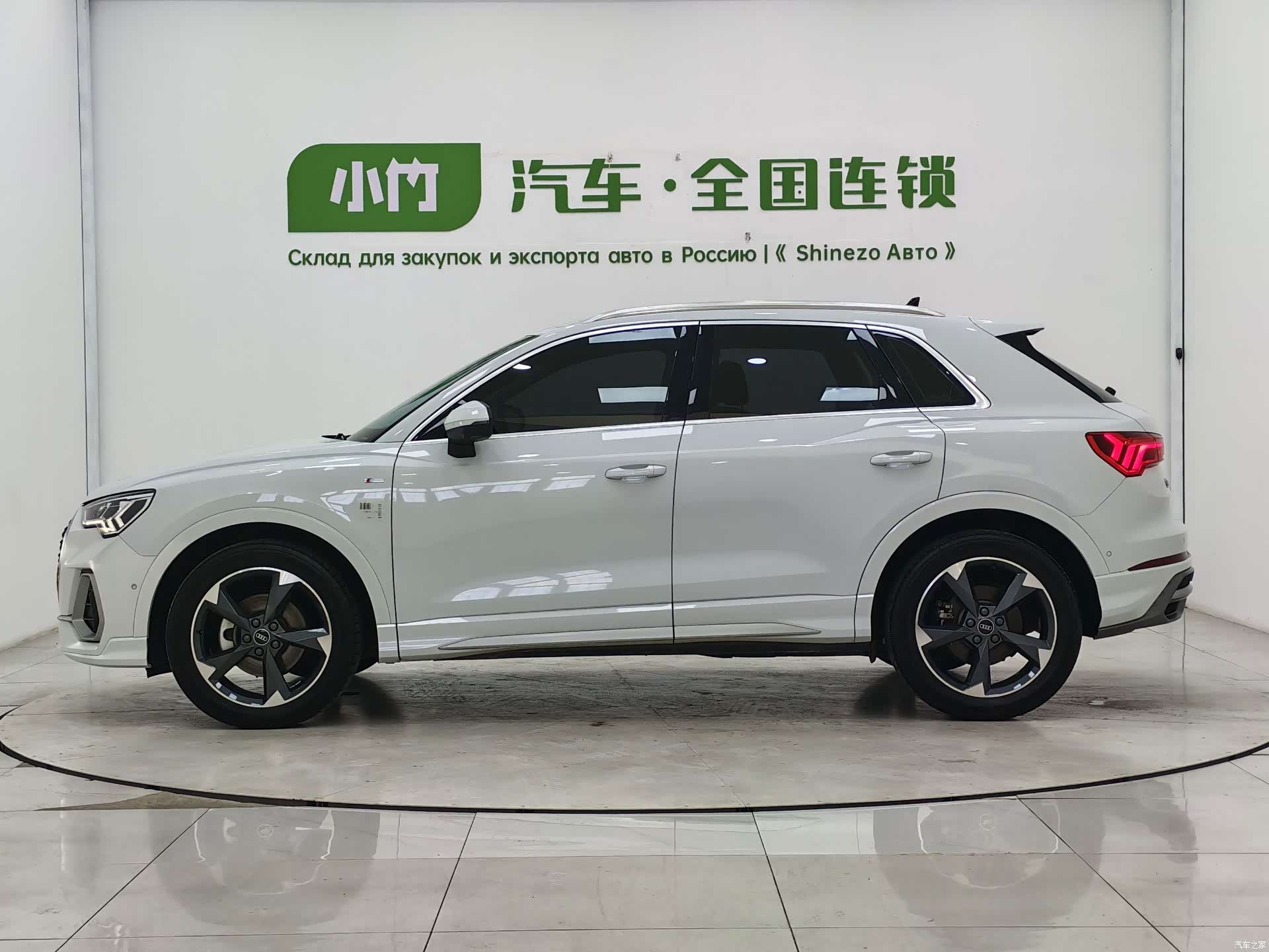 Audi Q3, 2022 все фото