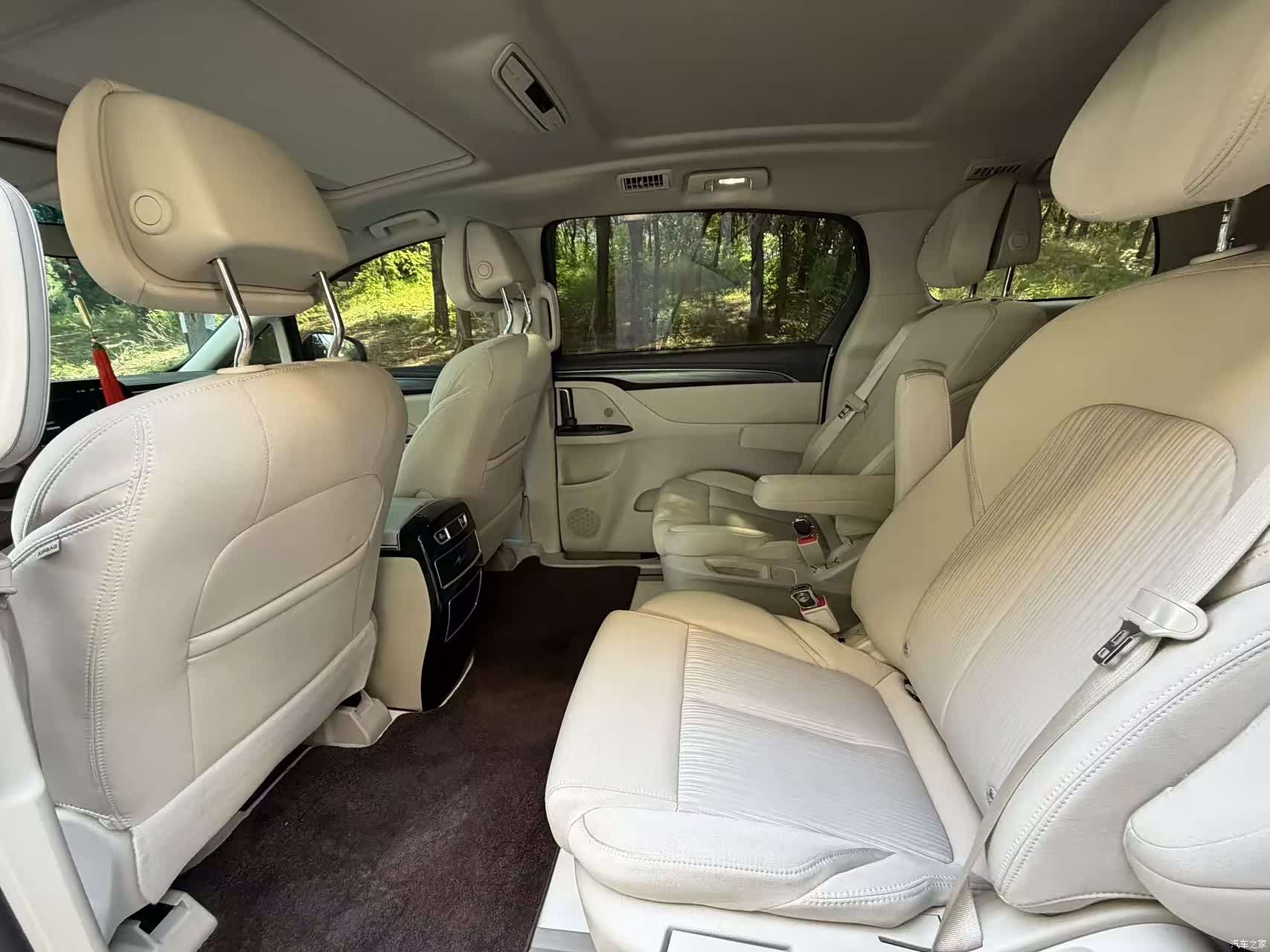 Buick GL8, 2022 8