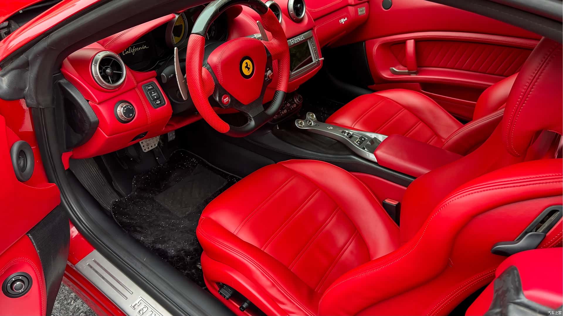 Ferrari California, 2011 8