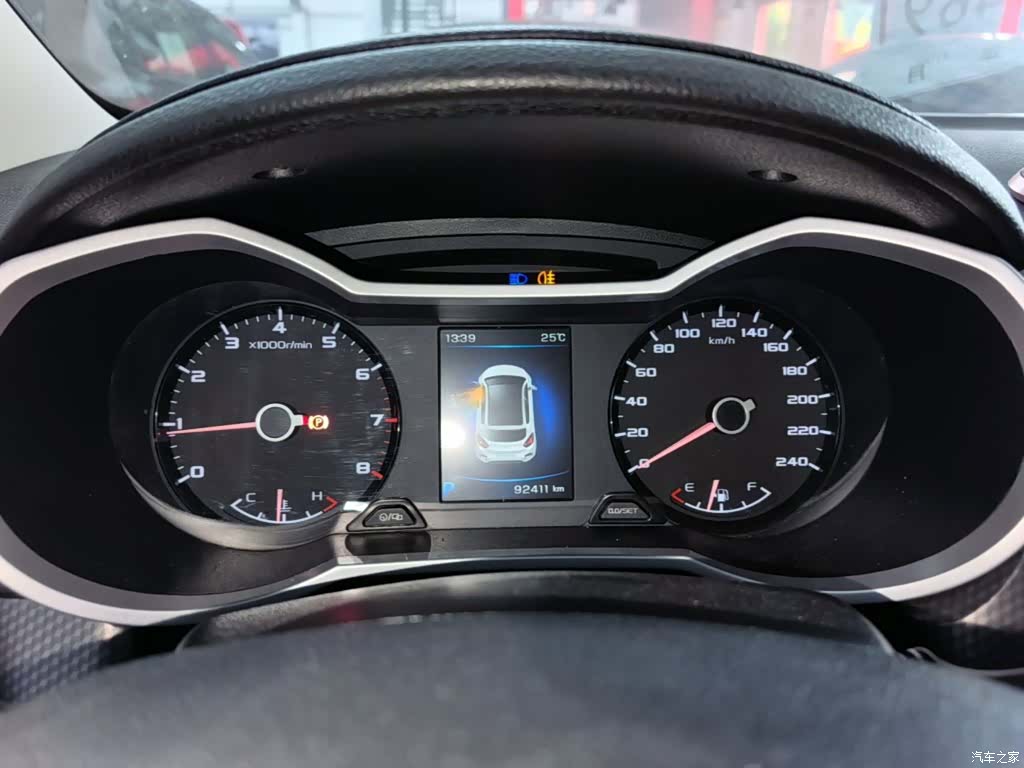 Geely Emgrand, 2016 12
