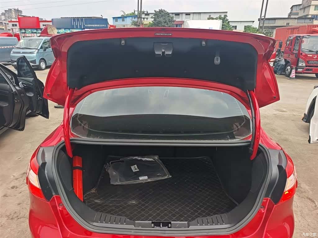 Ford Focus, 2015 19