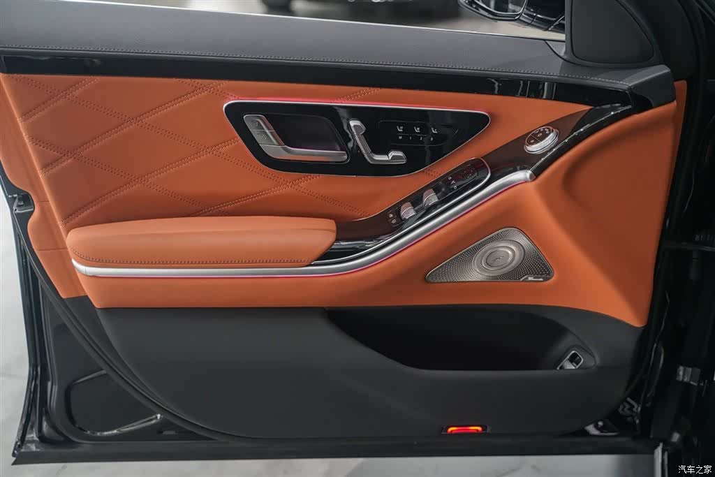 Maybach S-Class, 2025 10