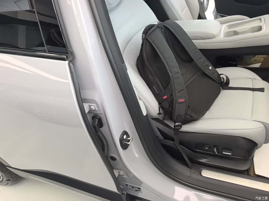 NIO ES6, 2025 25