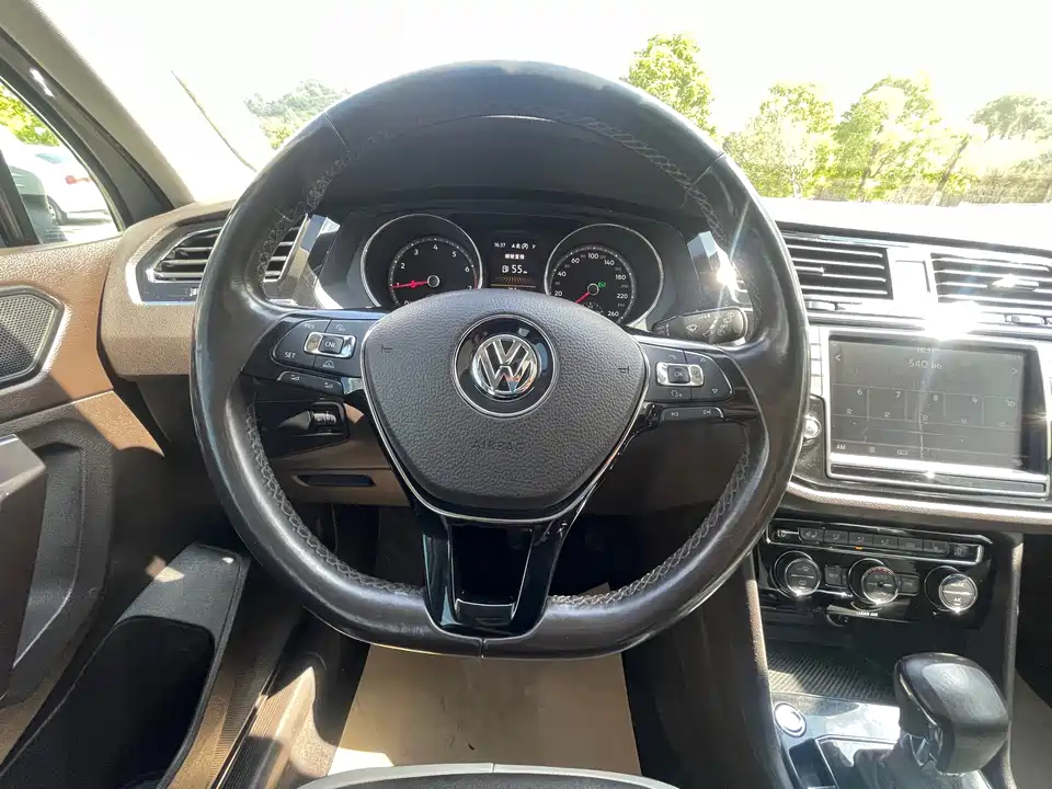 Volkswagen Tiguan L