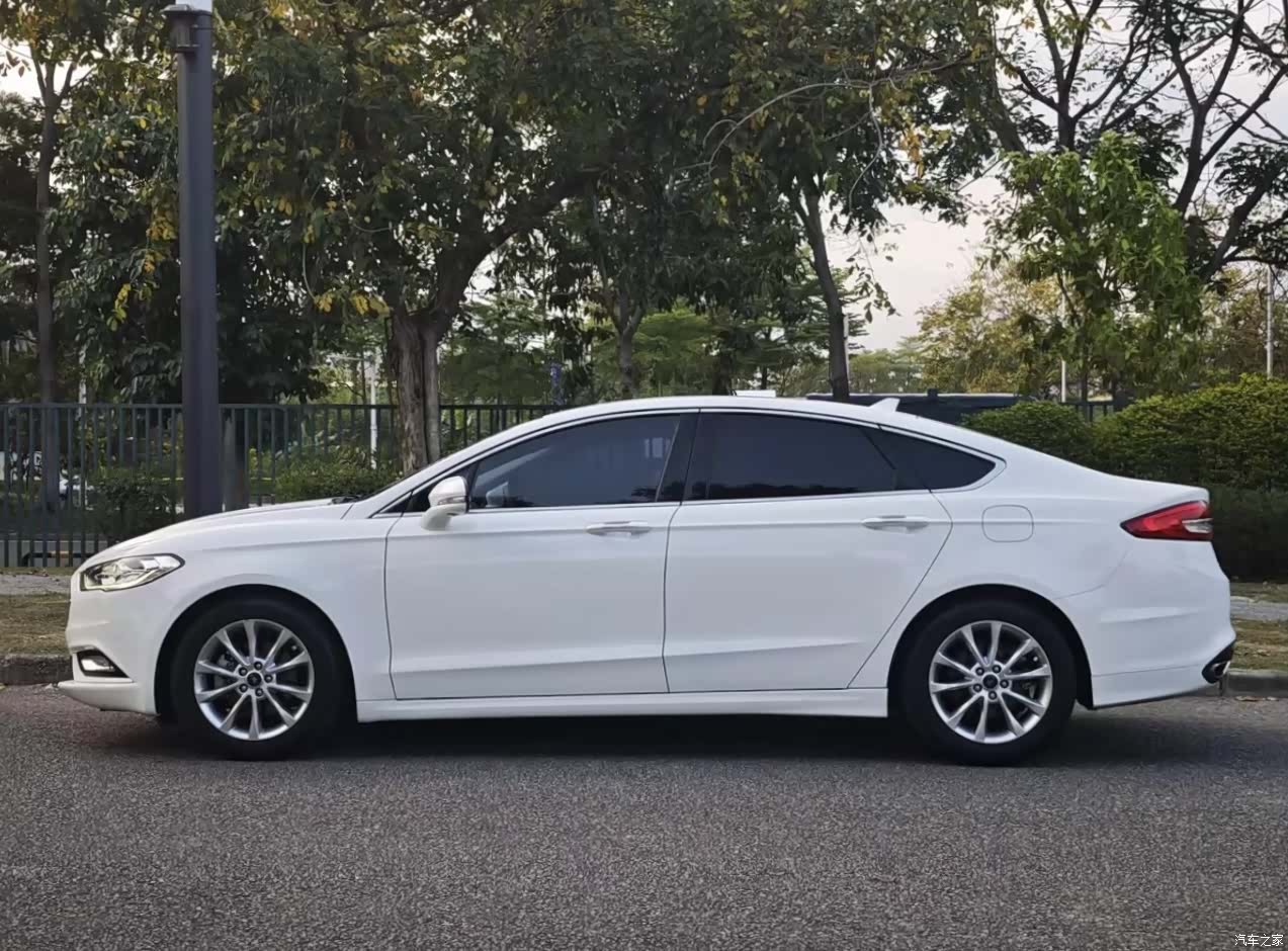 Ford Mondeo, 2017 3