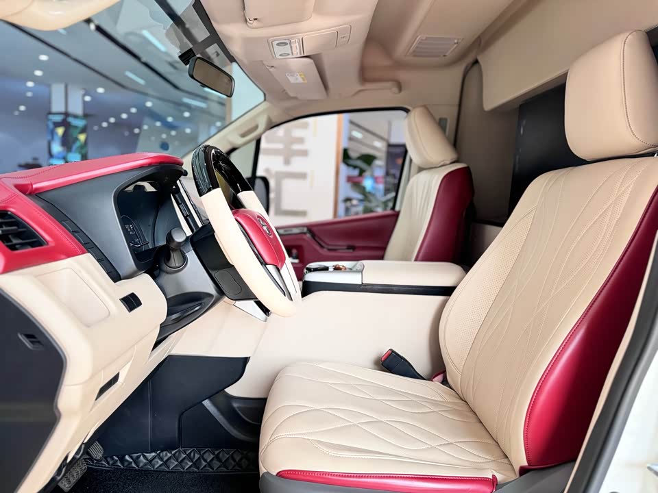 Toyota HIACE Toyota HIACE