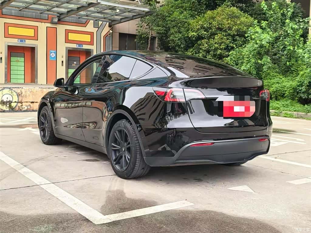 Tesla Model Y, 2022 15