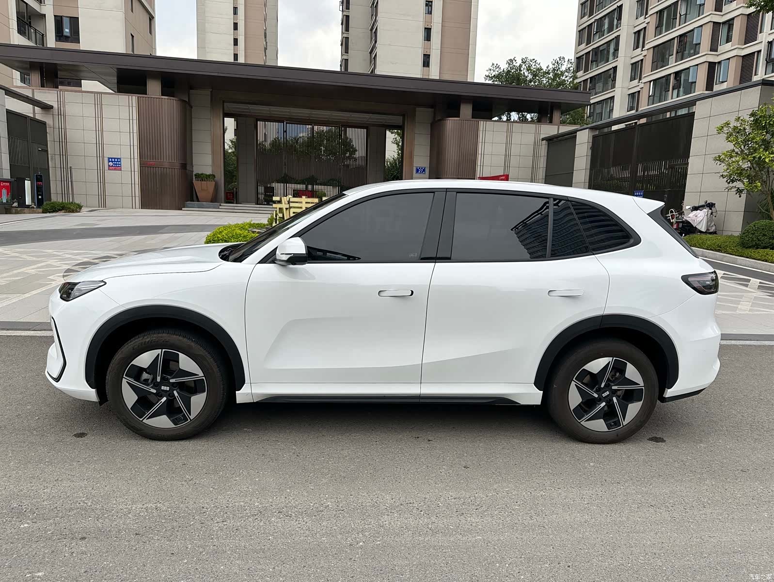 Geely Galaxy E5, 2025 3