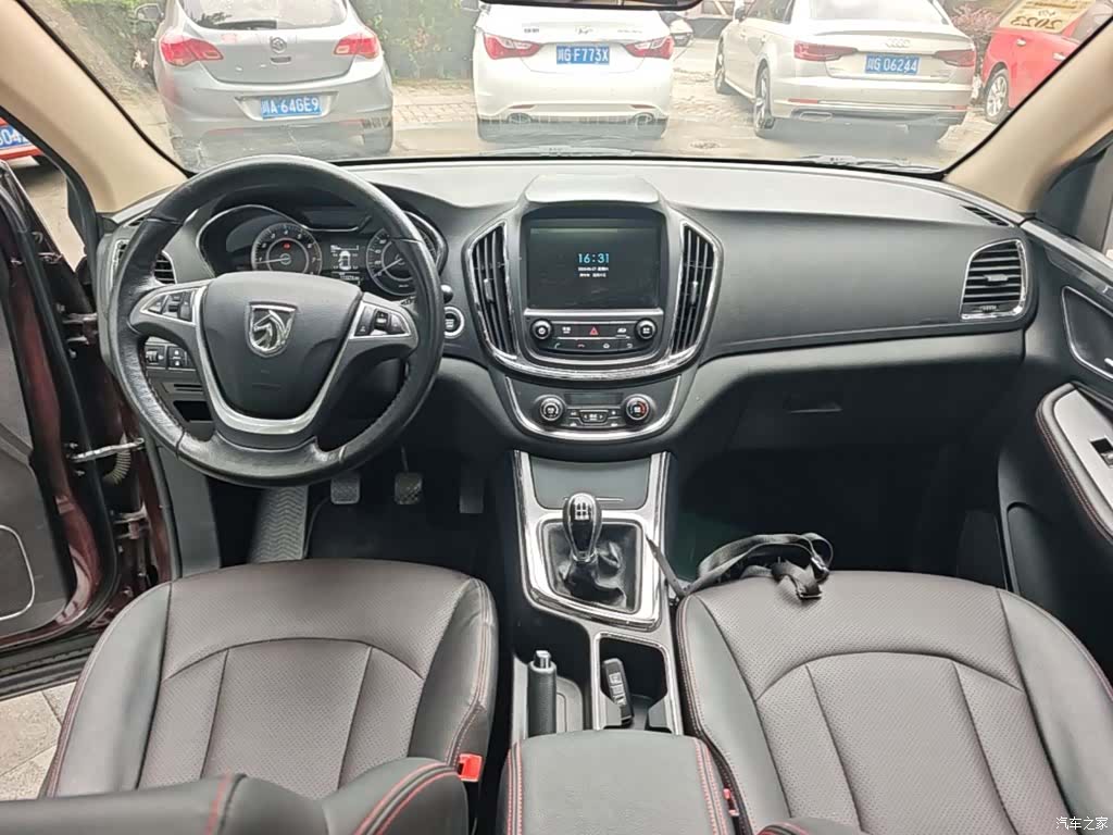 Wuling 560, 2015 10