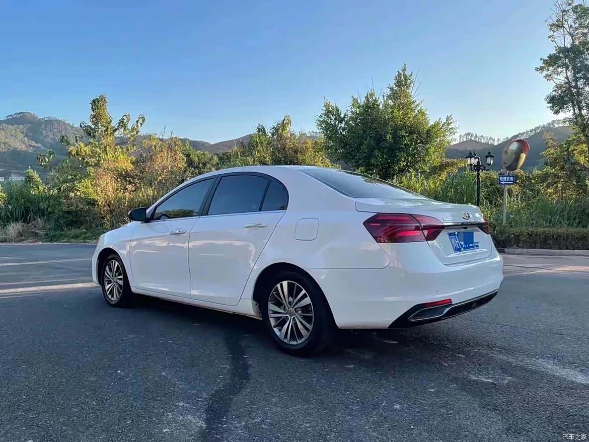 Geely Emgrand, 2018 4