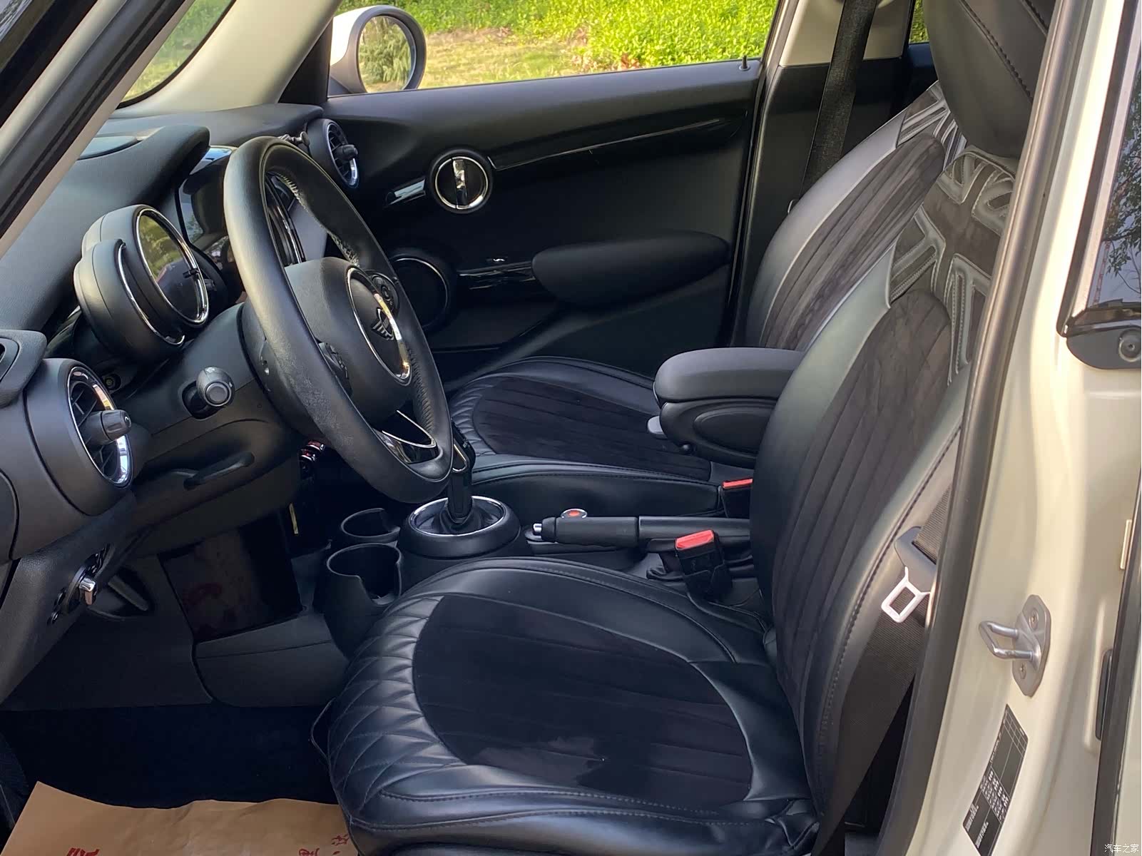 Mini ONE, 2019 3