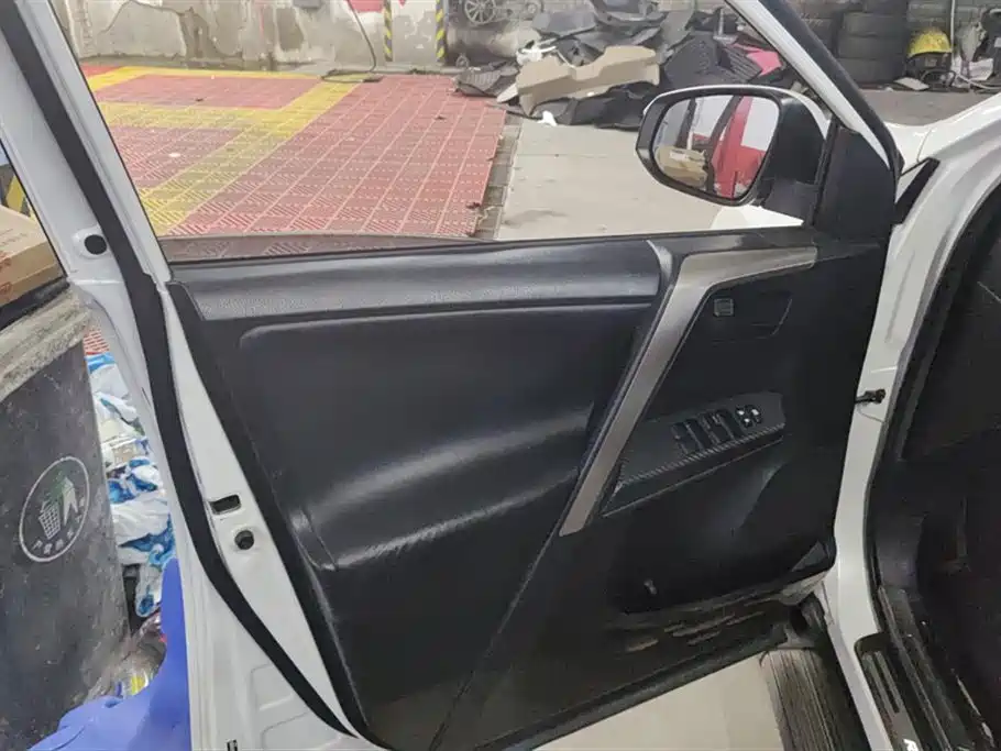 Toyota RAV4 Rongfang