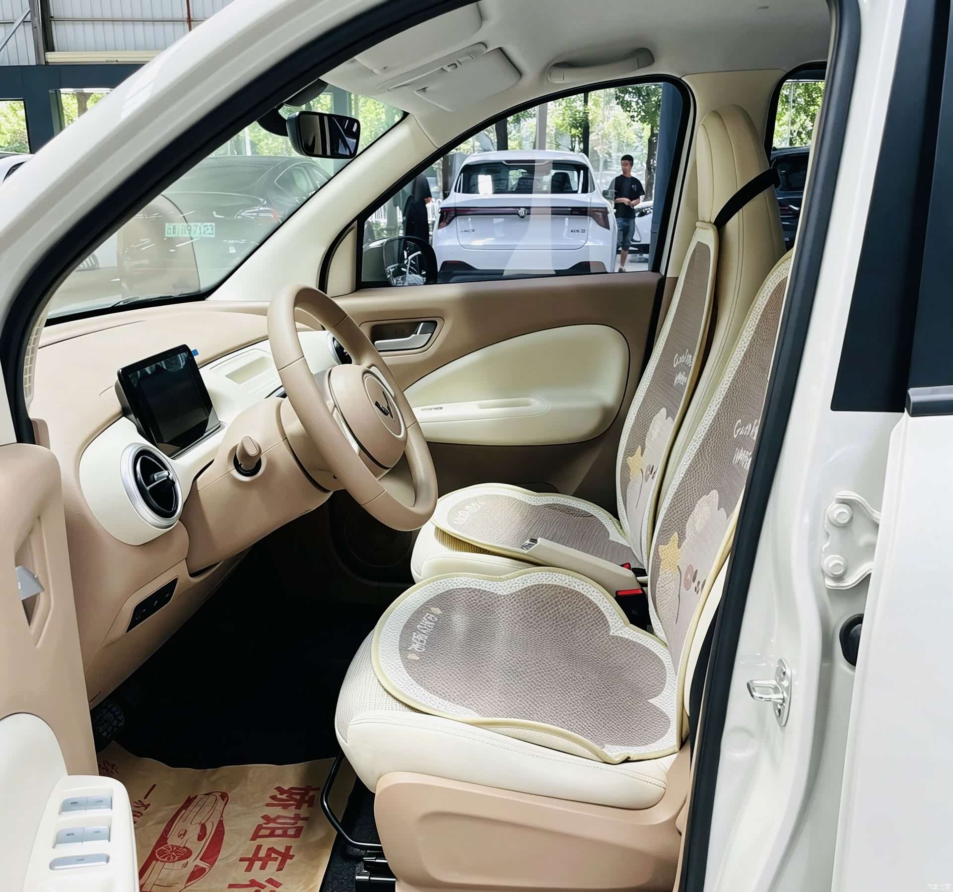 Wuling MINIEV, 2025 4