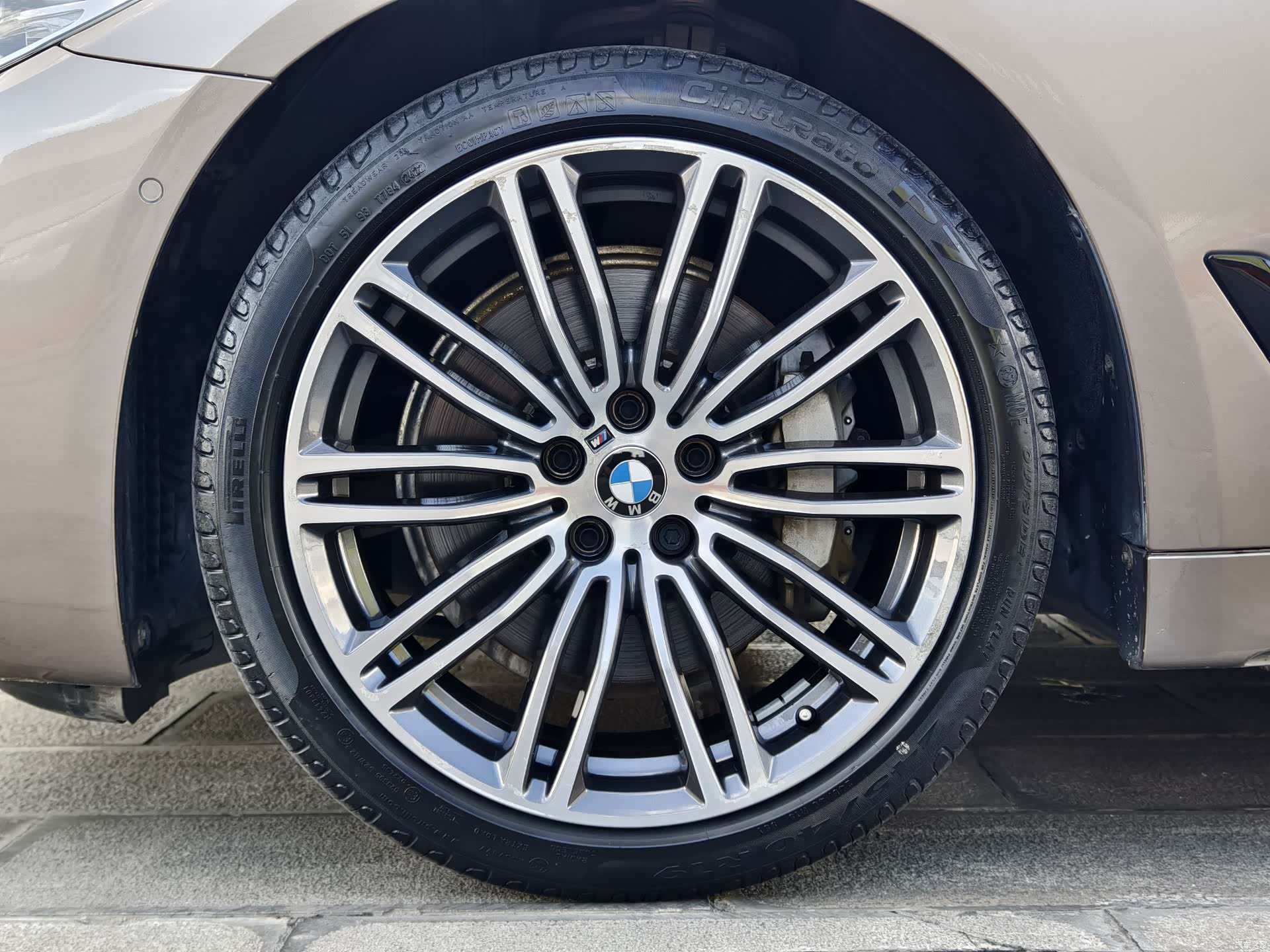 BMW 5 Series, 2018 8