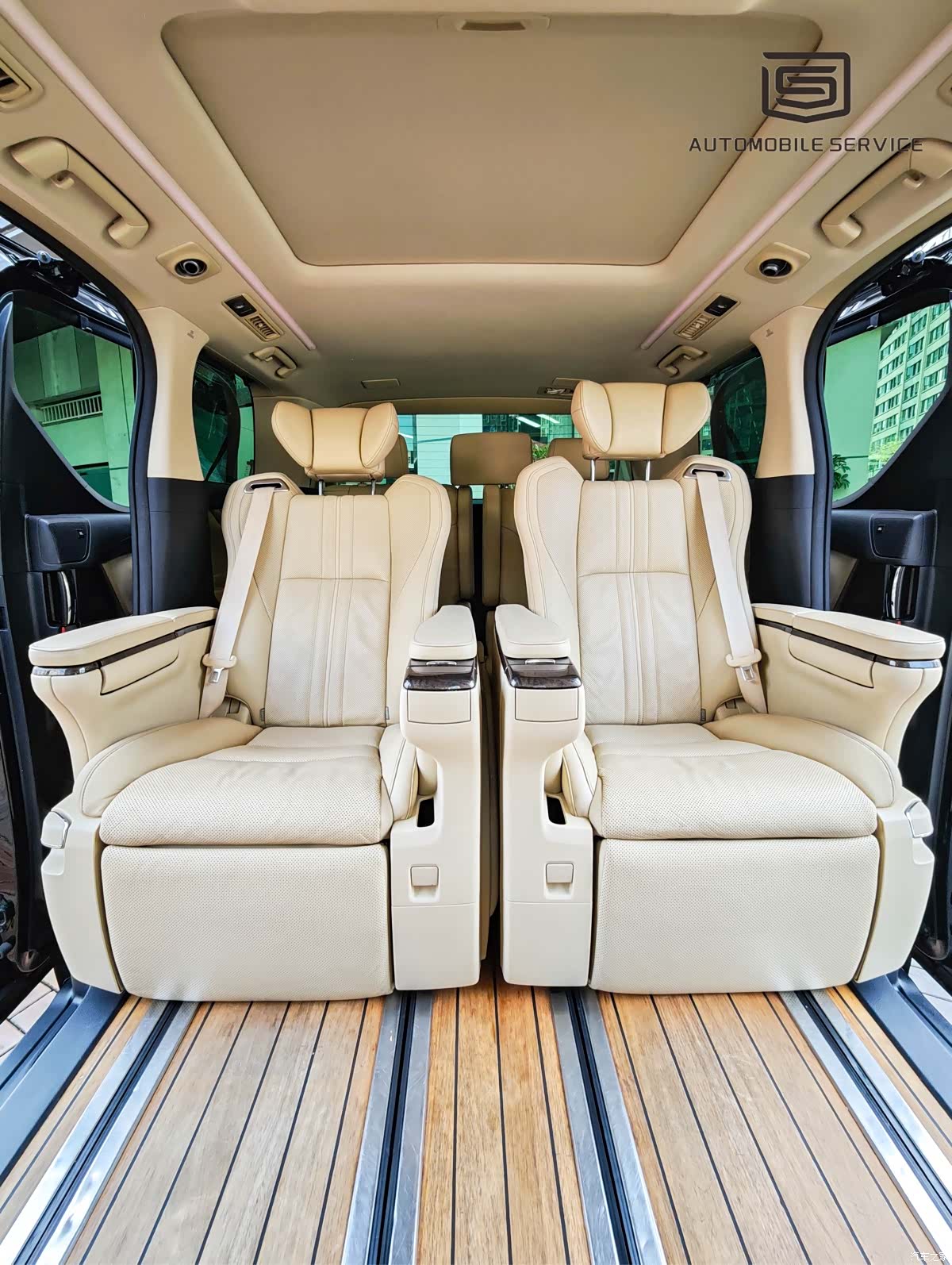 Toyota Vellfire, 2021 10