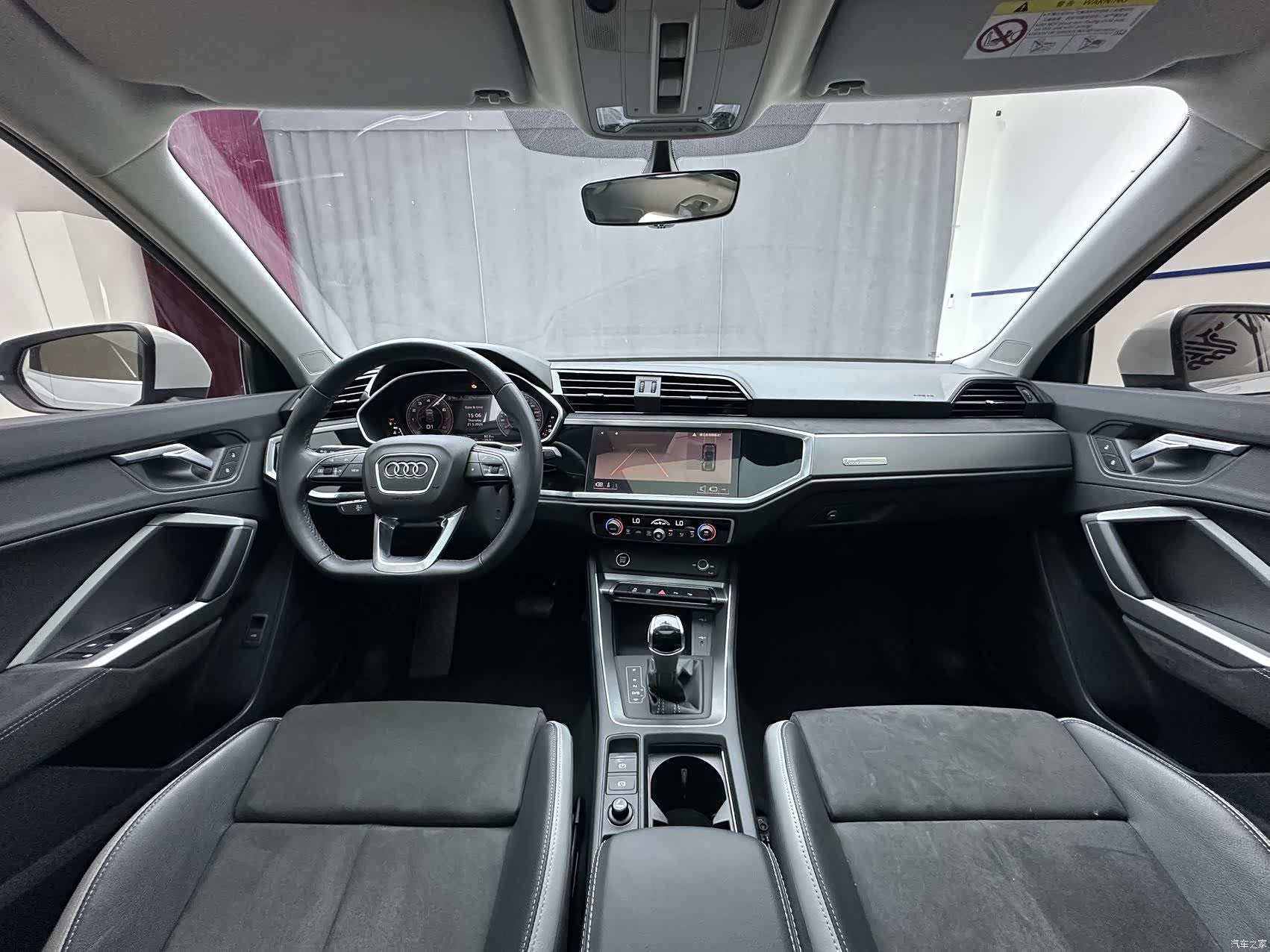 Audi Q3, 2023 11