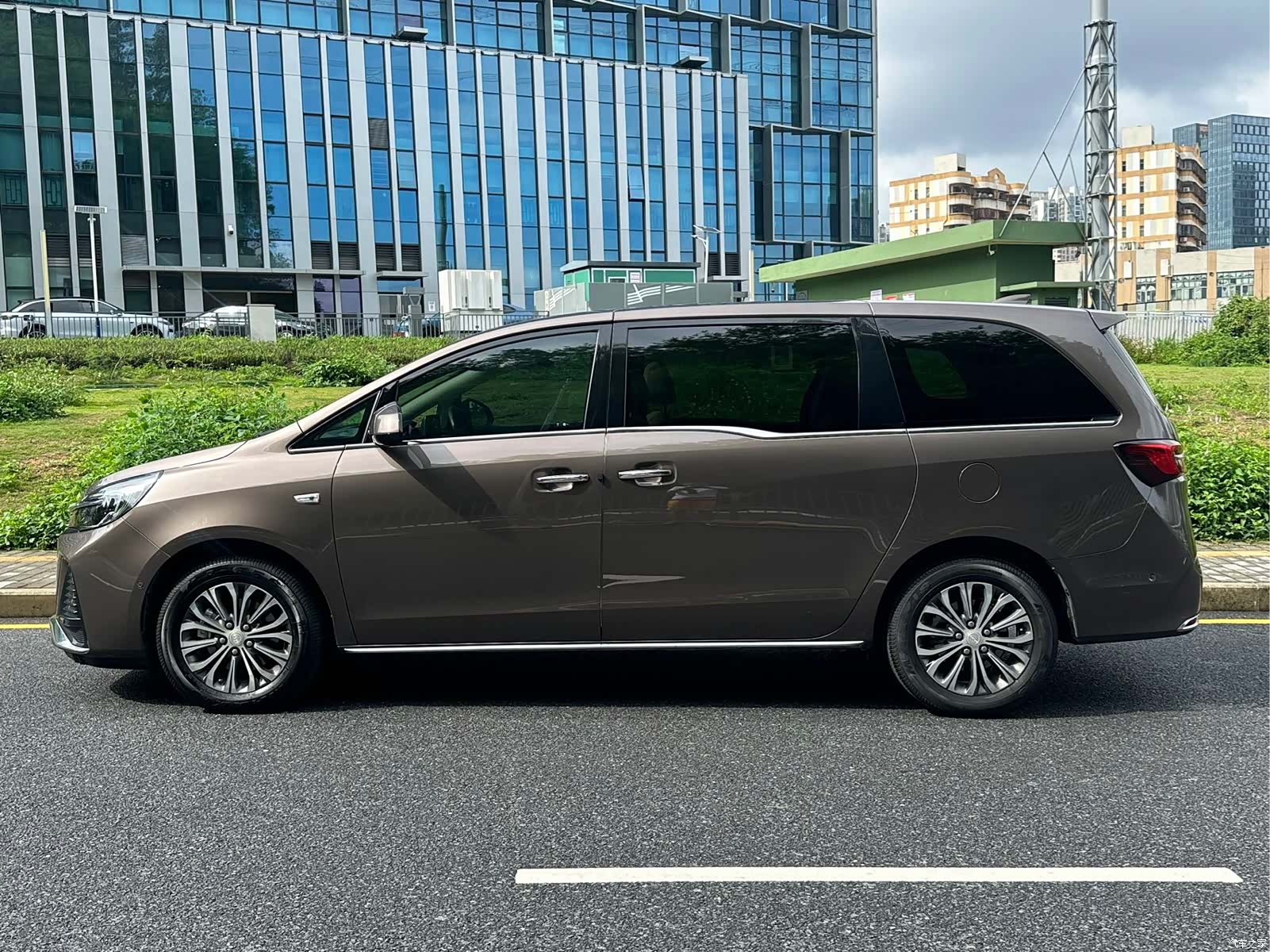 Buick GL8, 2023 7