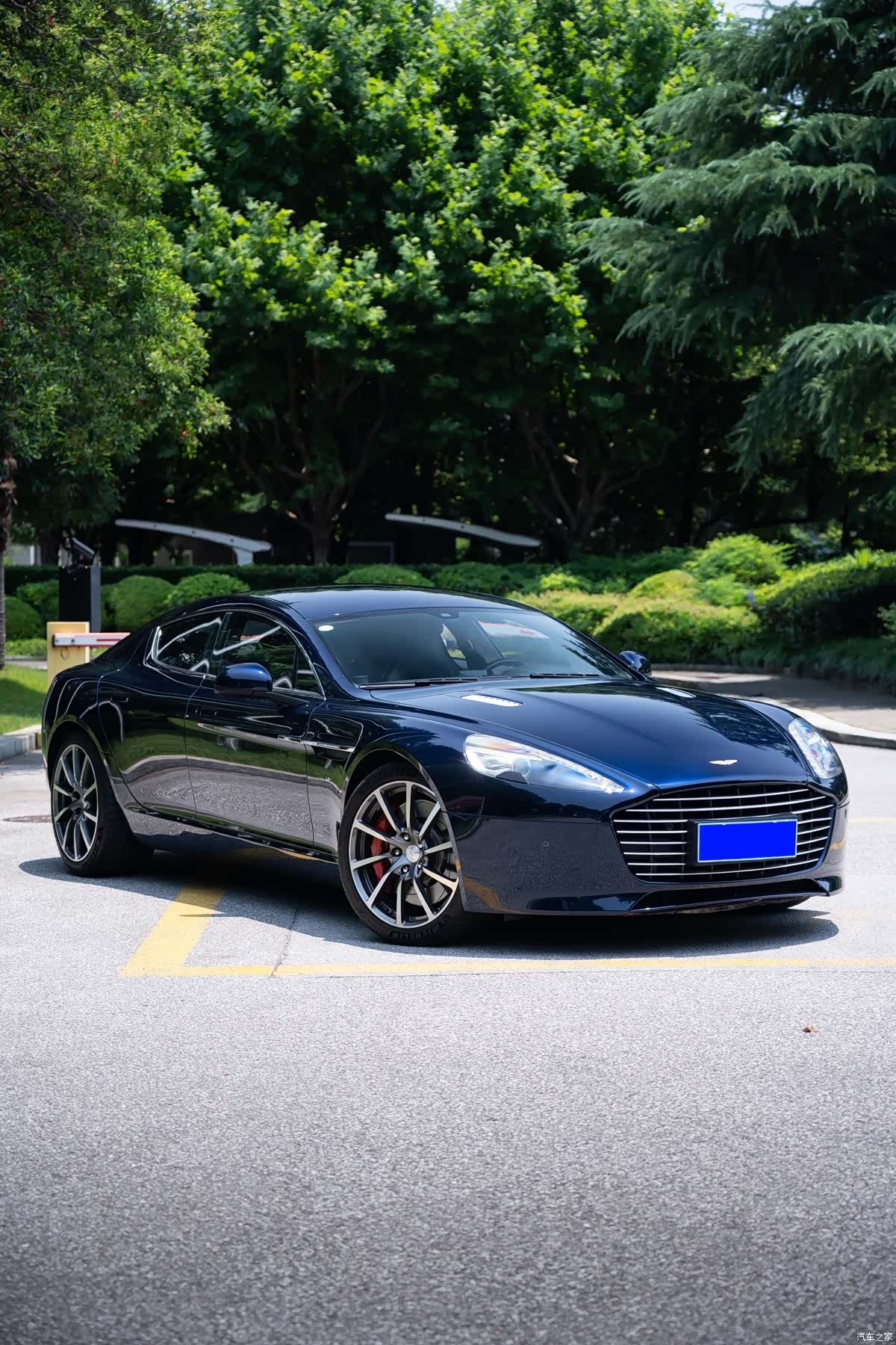 Aston Martin Rapide, 2017 3