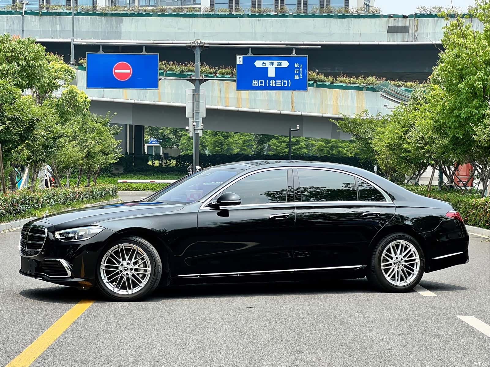 Mercedes-Benz S-Class, 2021 1