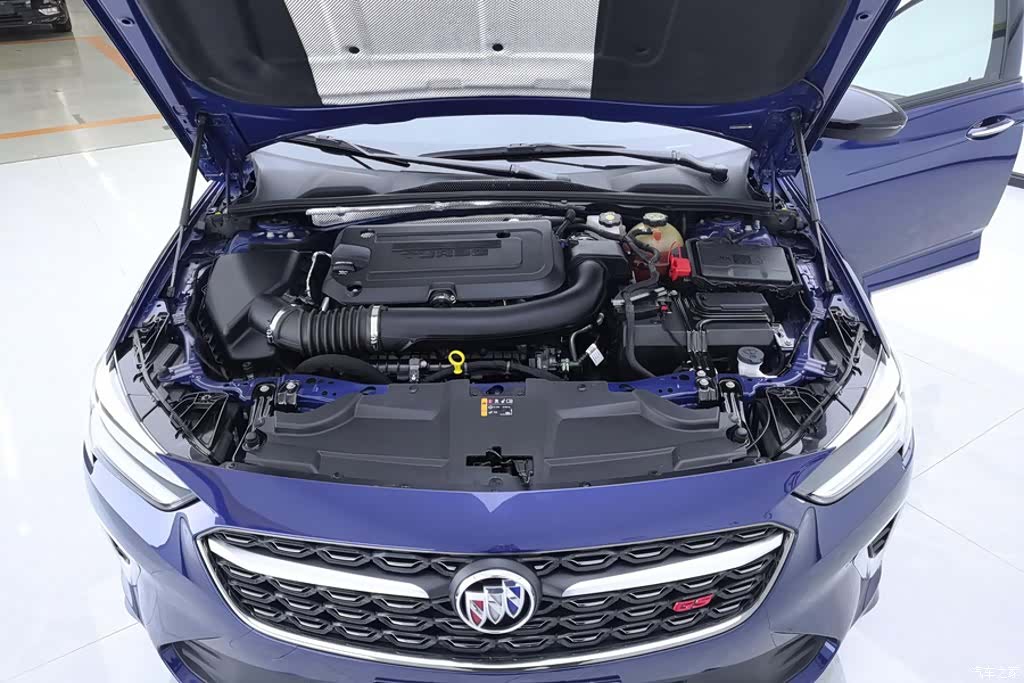 Buick Regal, 2020 10