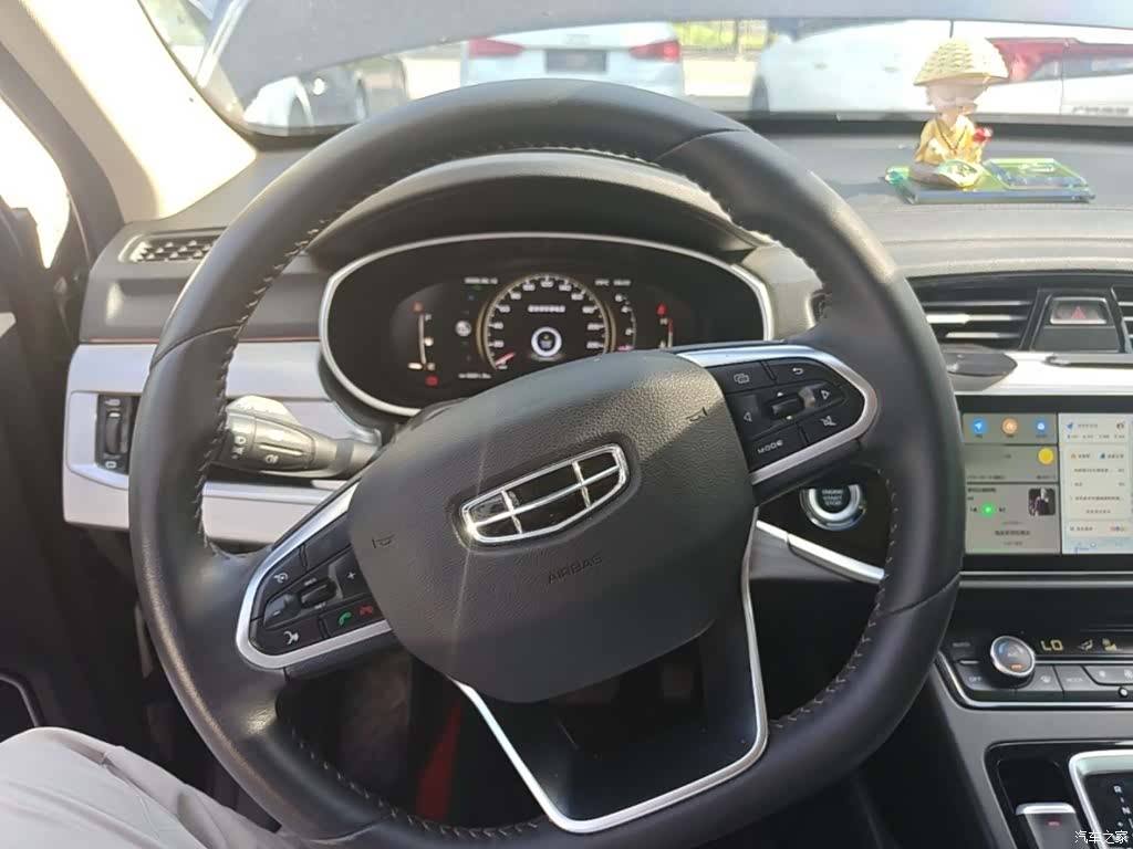Geely Boyue, 2022 11