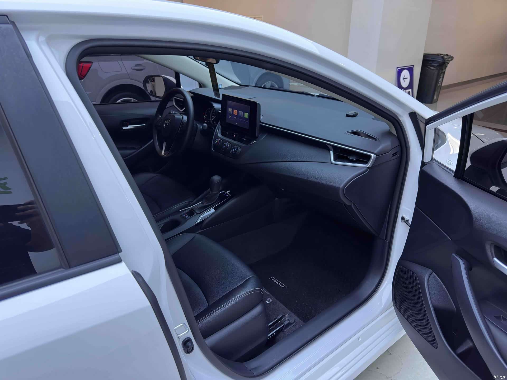 Toyota Corolla, 2023 11