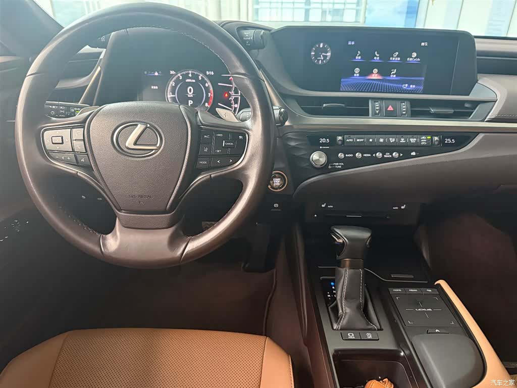 Lexus ES, 2021 15