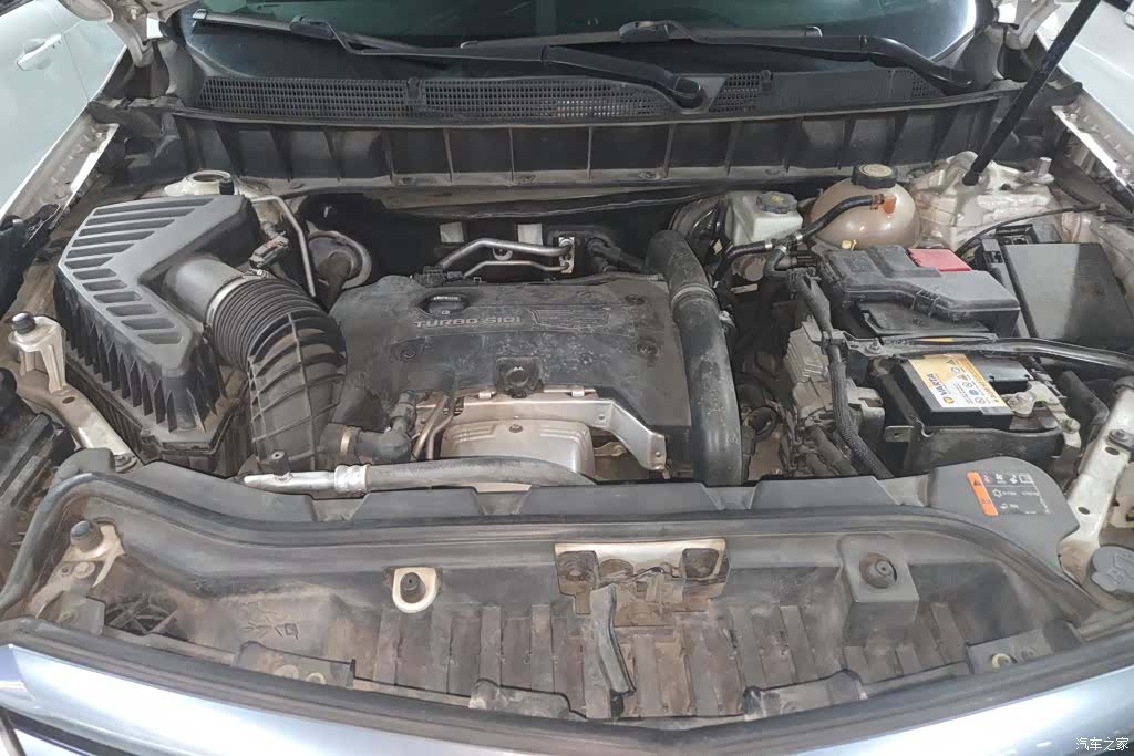Cadillac XT5, 2017 10