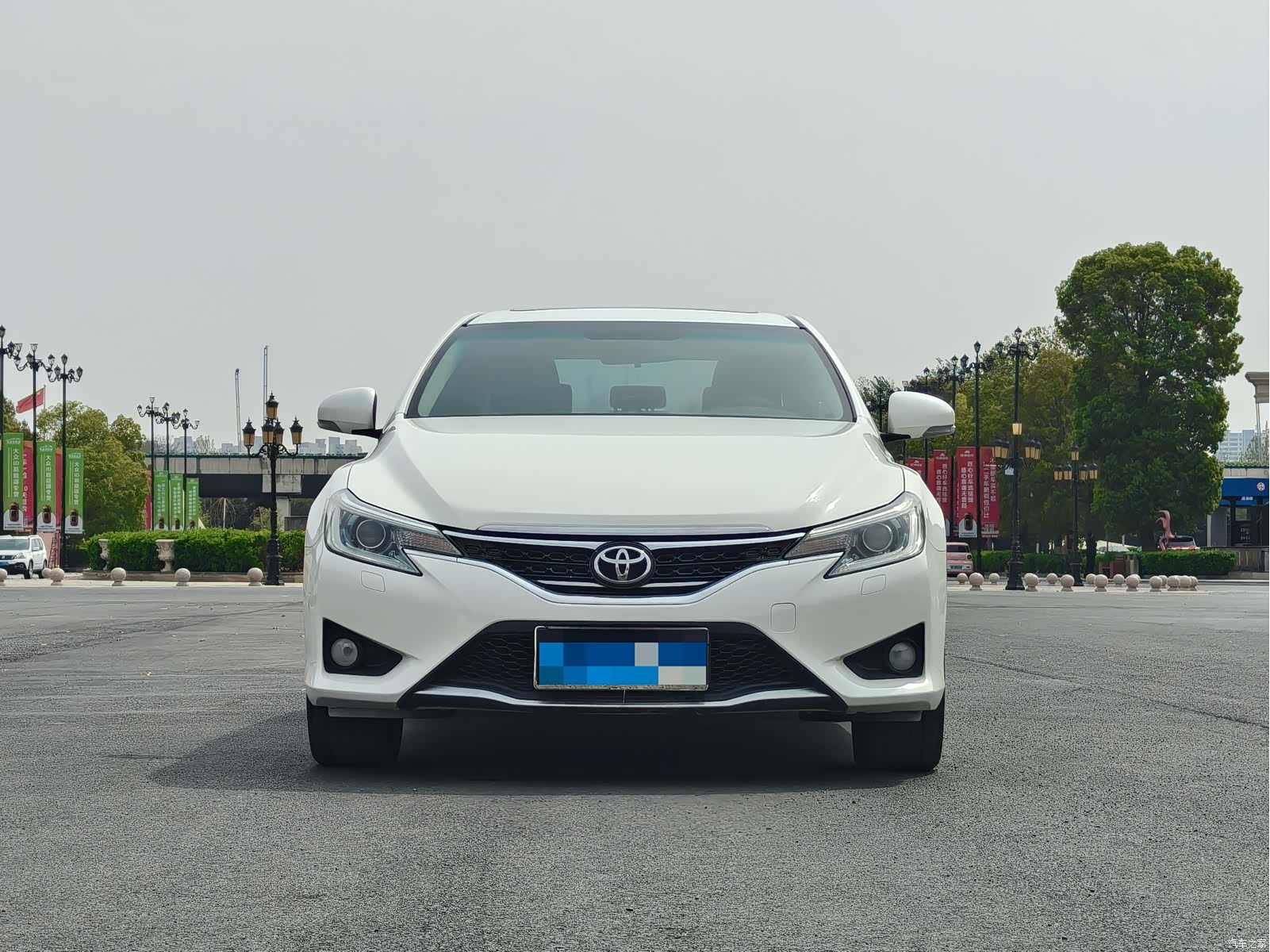 Toyota 2.5V, 2014 2