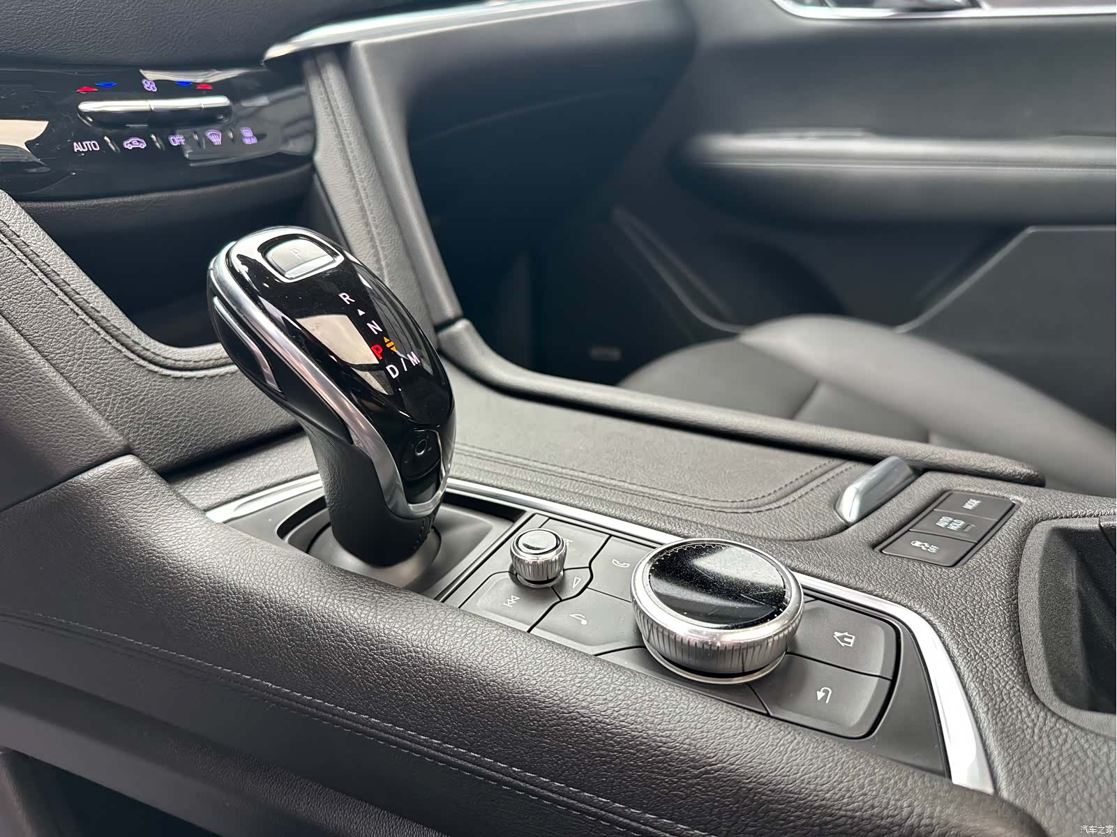 Cadillac XT6, 2020 10