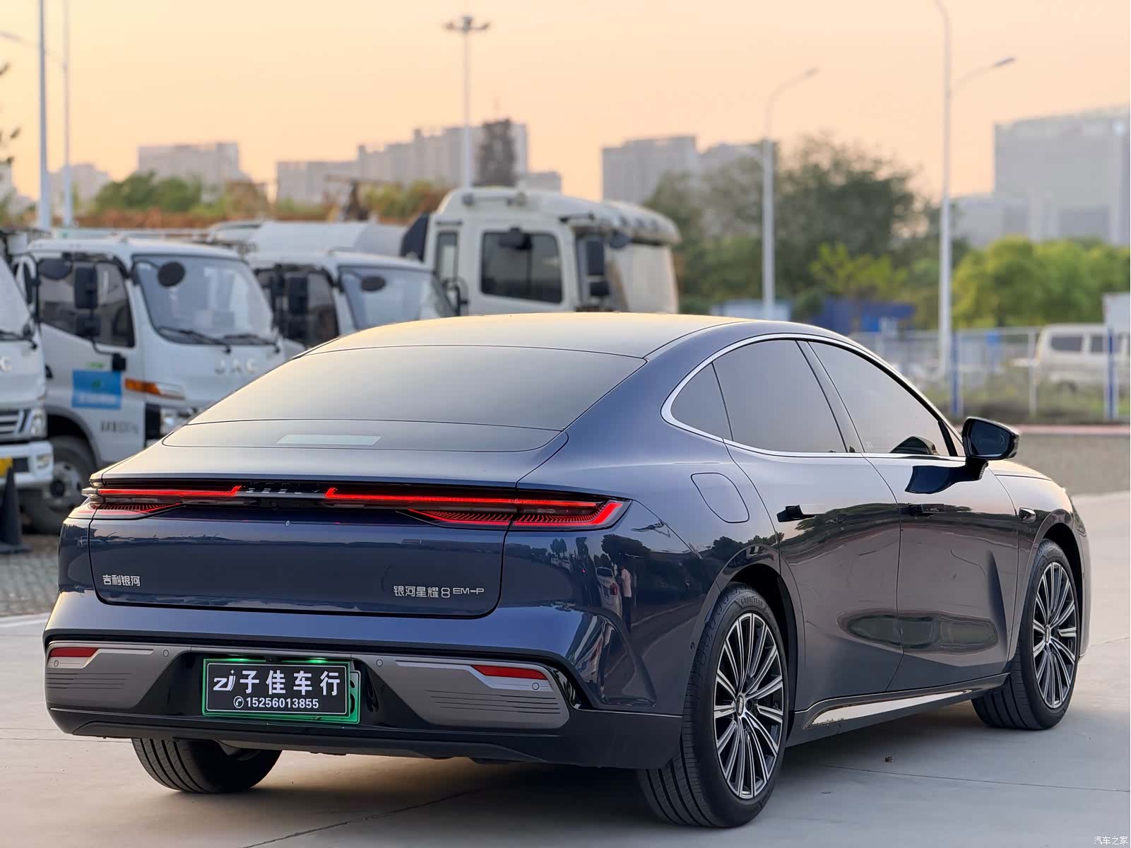 Geely 8, 2025 все фото