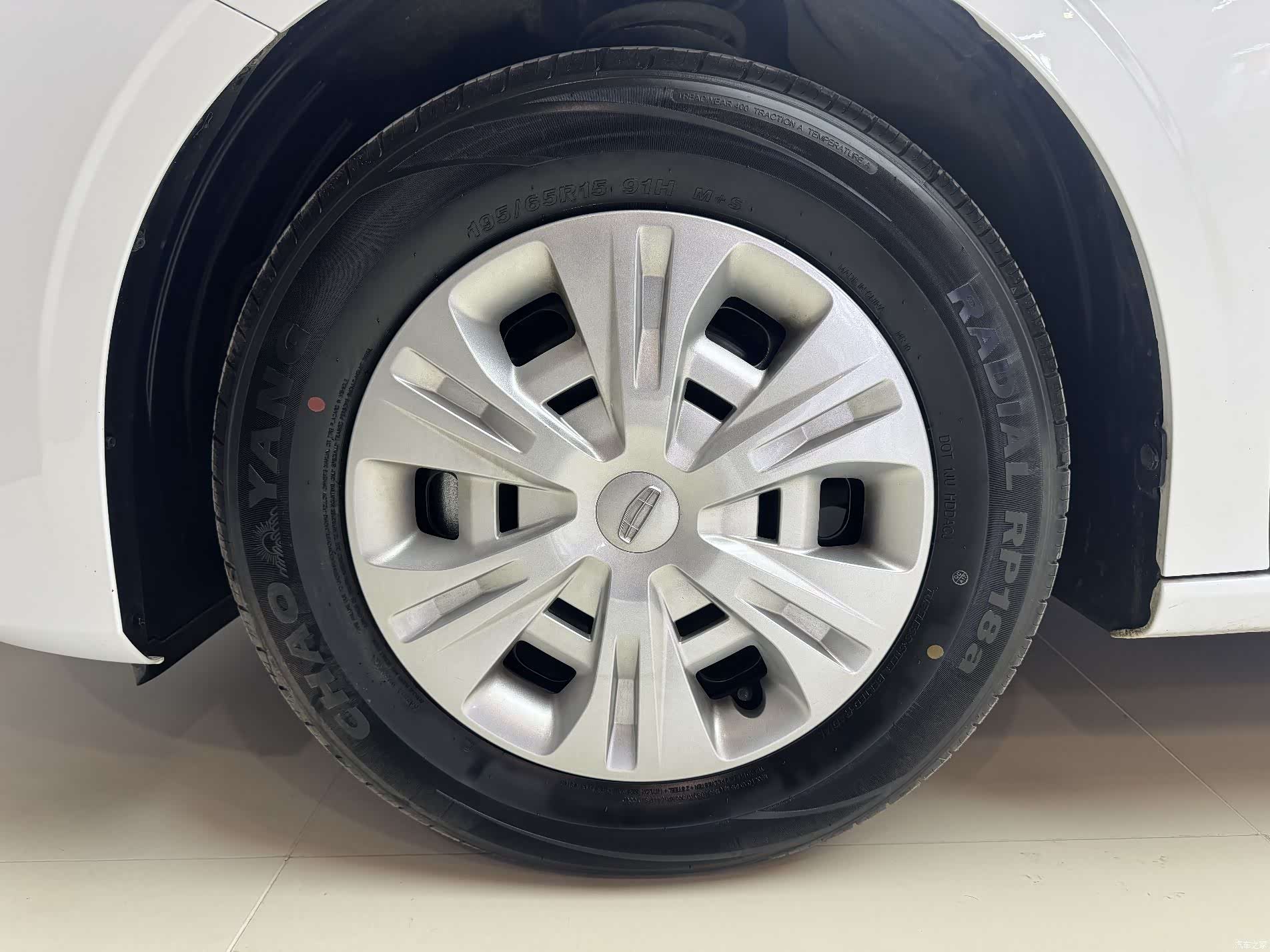 Geely Emgrand, 2025 11