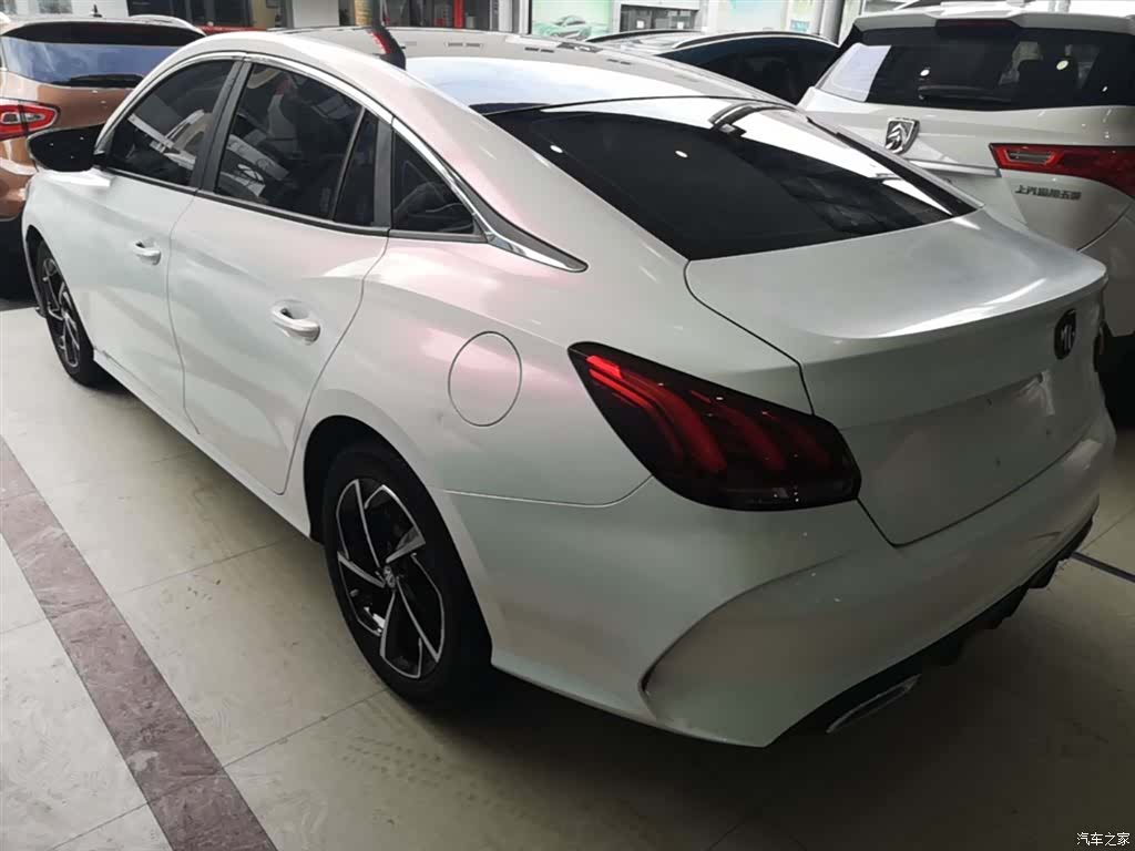 MG MG5, 2021 все фото
