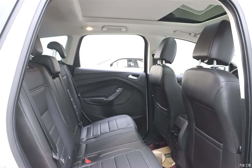 Ford Kuga, 2021 15