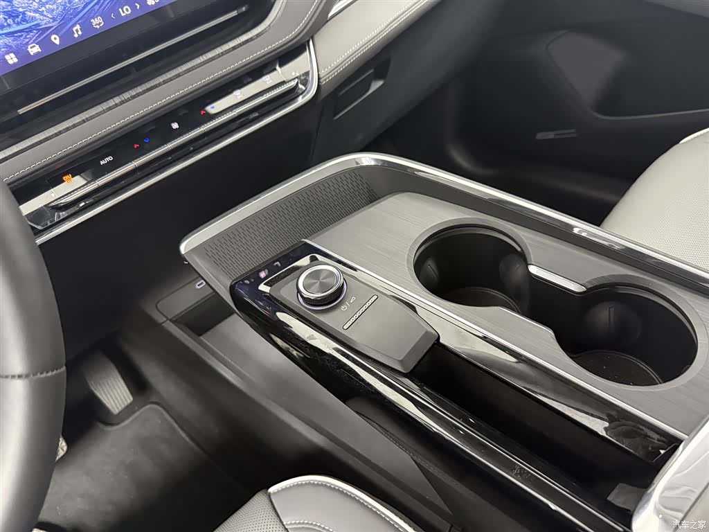 Buick E5, 2025 16