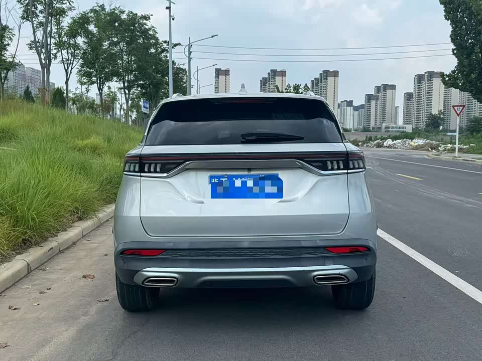 BAIC Beijing X7