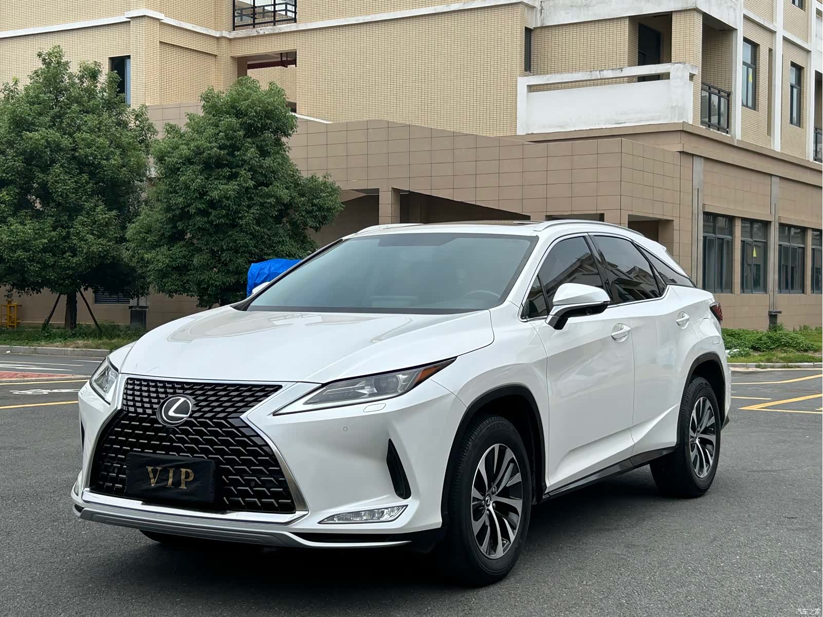 Lexus RX, 2021 1