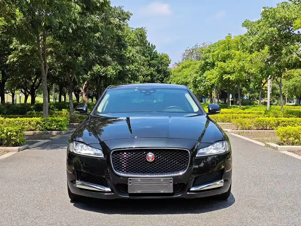 Jaguar XFL