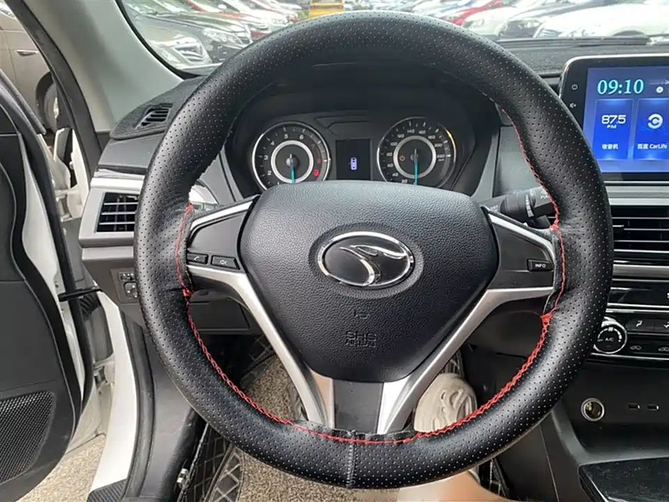 Soueast A5 wing dance