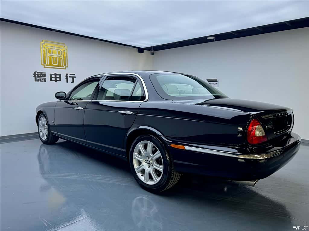 Jaguar XJ, 2009 4