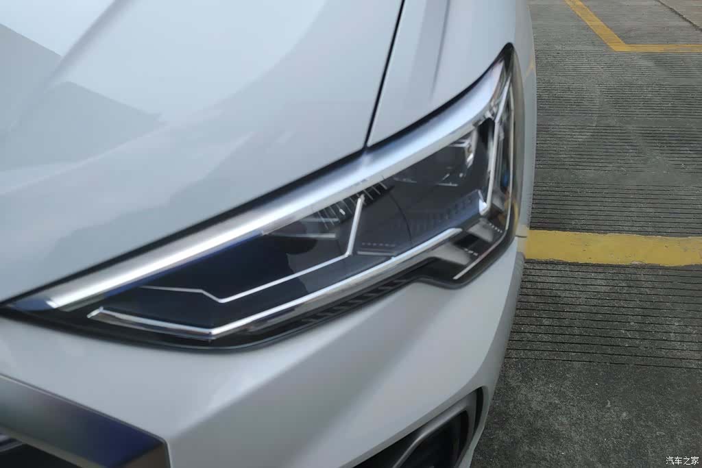 Audi Q3, 2022 все фото