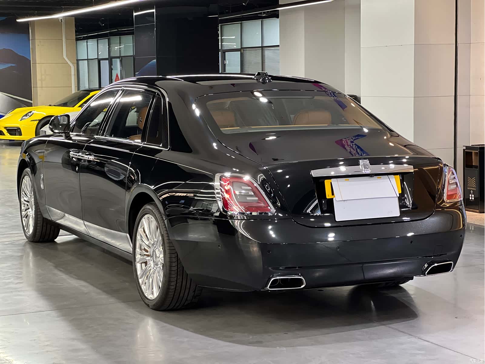 Rolls-Royce Ghost, 2025 4