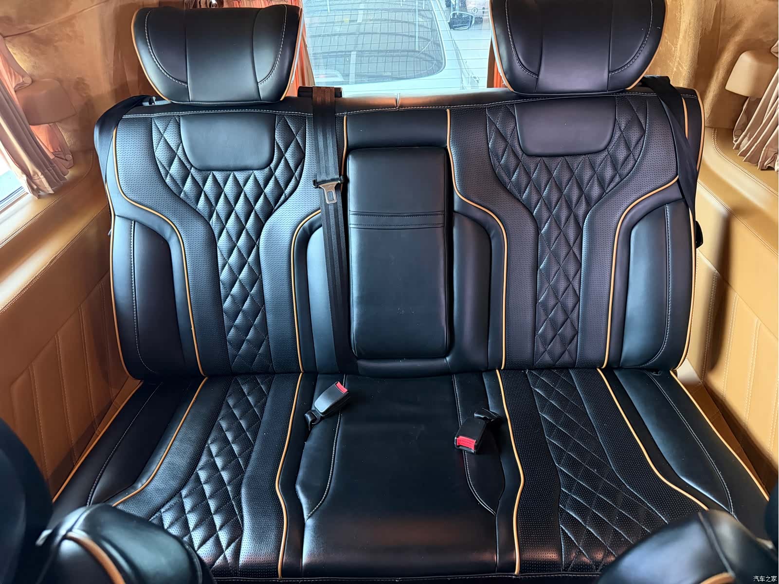 Mercedes-Benz V, 2018 11