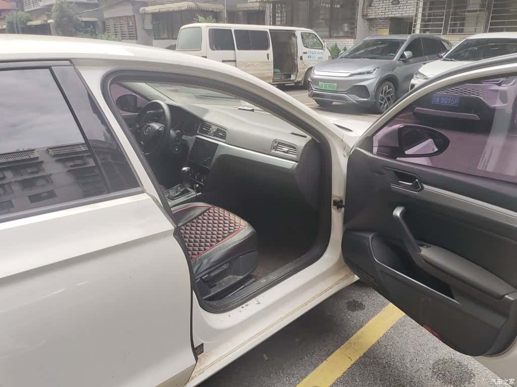 Volkswagen Lamando, 2017 22