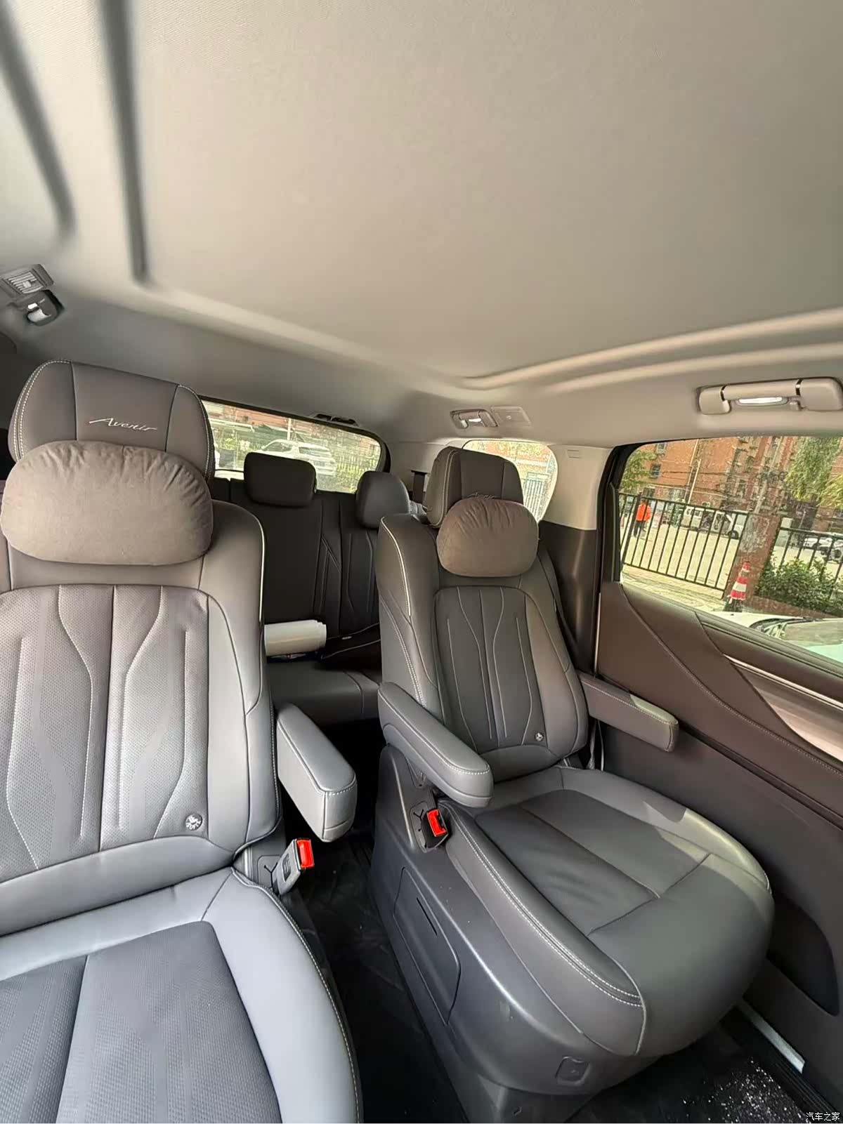 Buick GL8, 2026 все фото