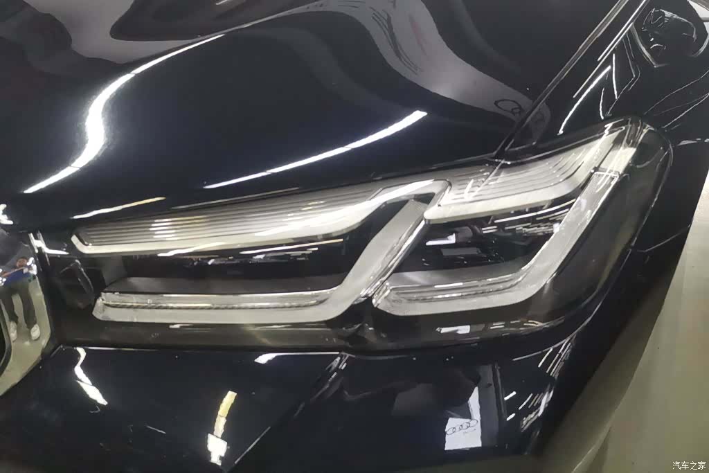 BMW 5 Series, 2022 все фото