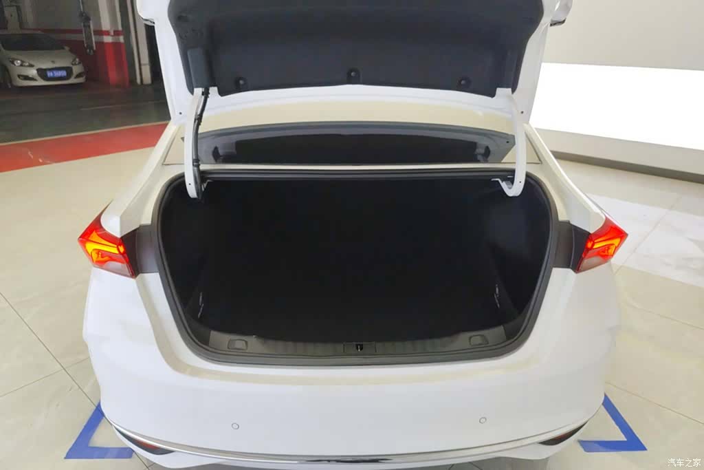 Buick Verano, 2023 4