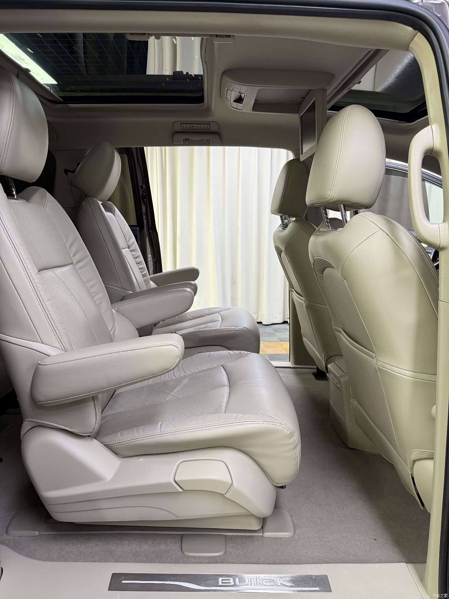 Buick GL8, 2015 31