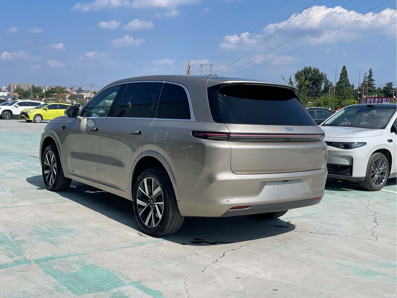 Li Auto L8, 2023 17
